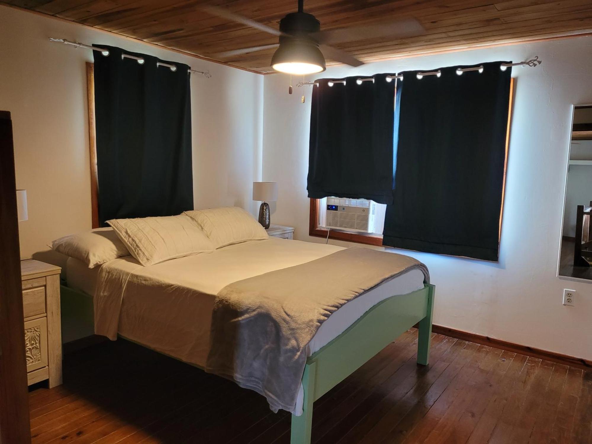Ashton Court Belize Hotel Белиз Сити Екстериор снимка