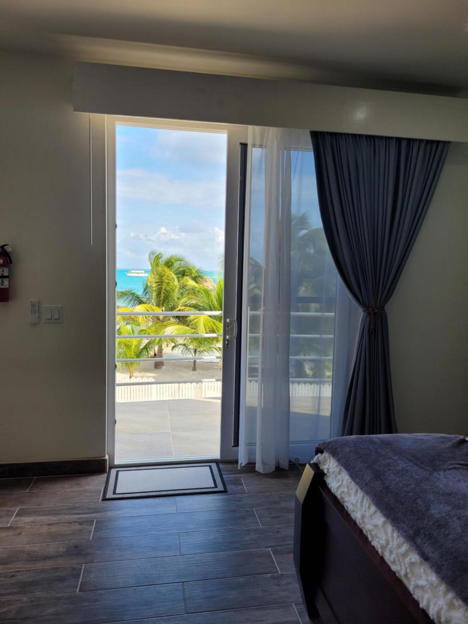 Ashton Court Belize Hotel Белиз Сити Екстериор снимка