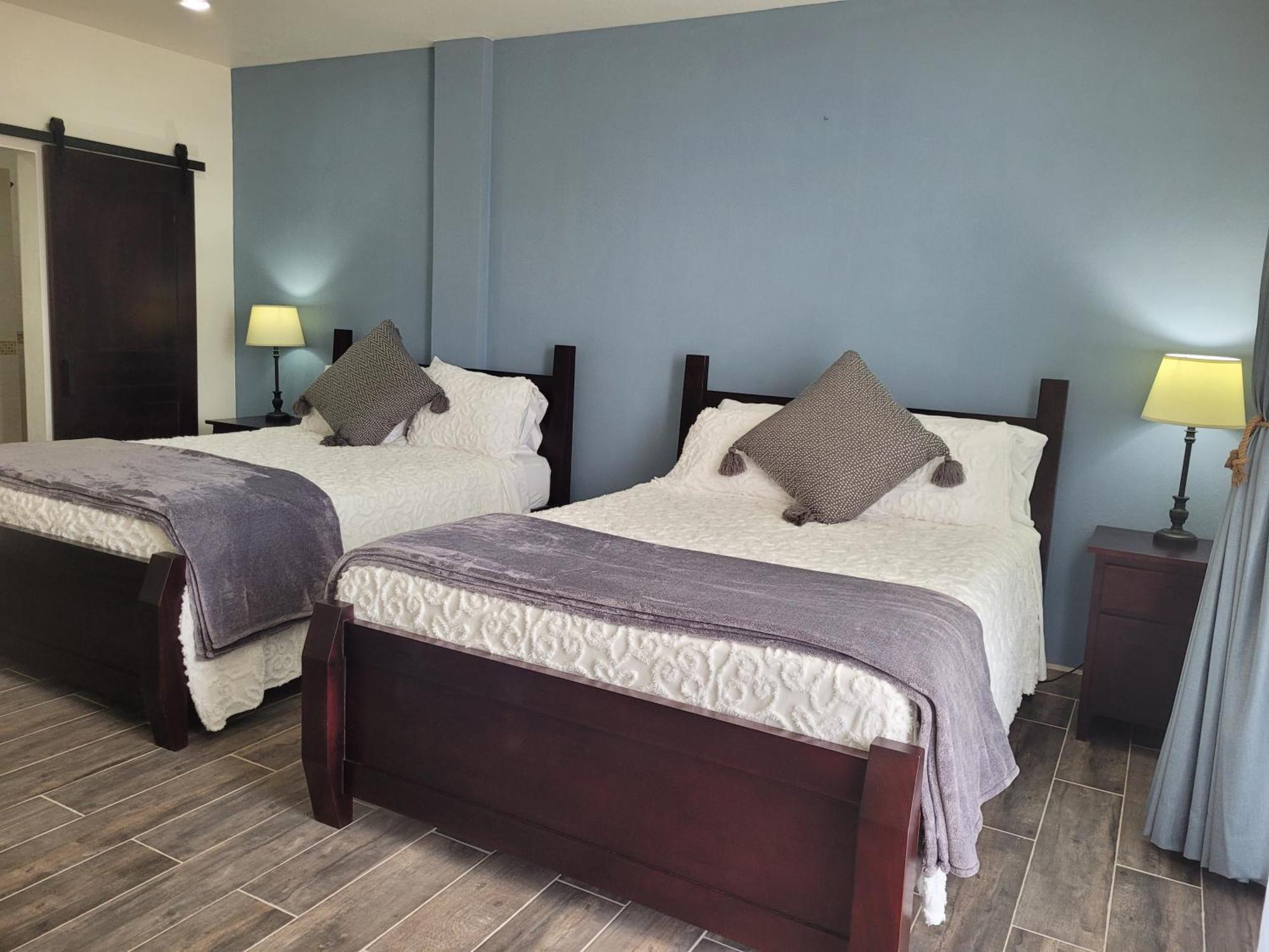 Ashton Court Belize Hotel Белиз Сити Екстериор снимка