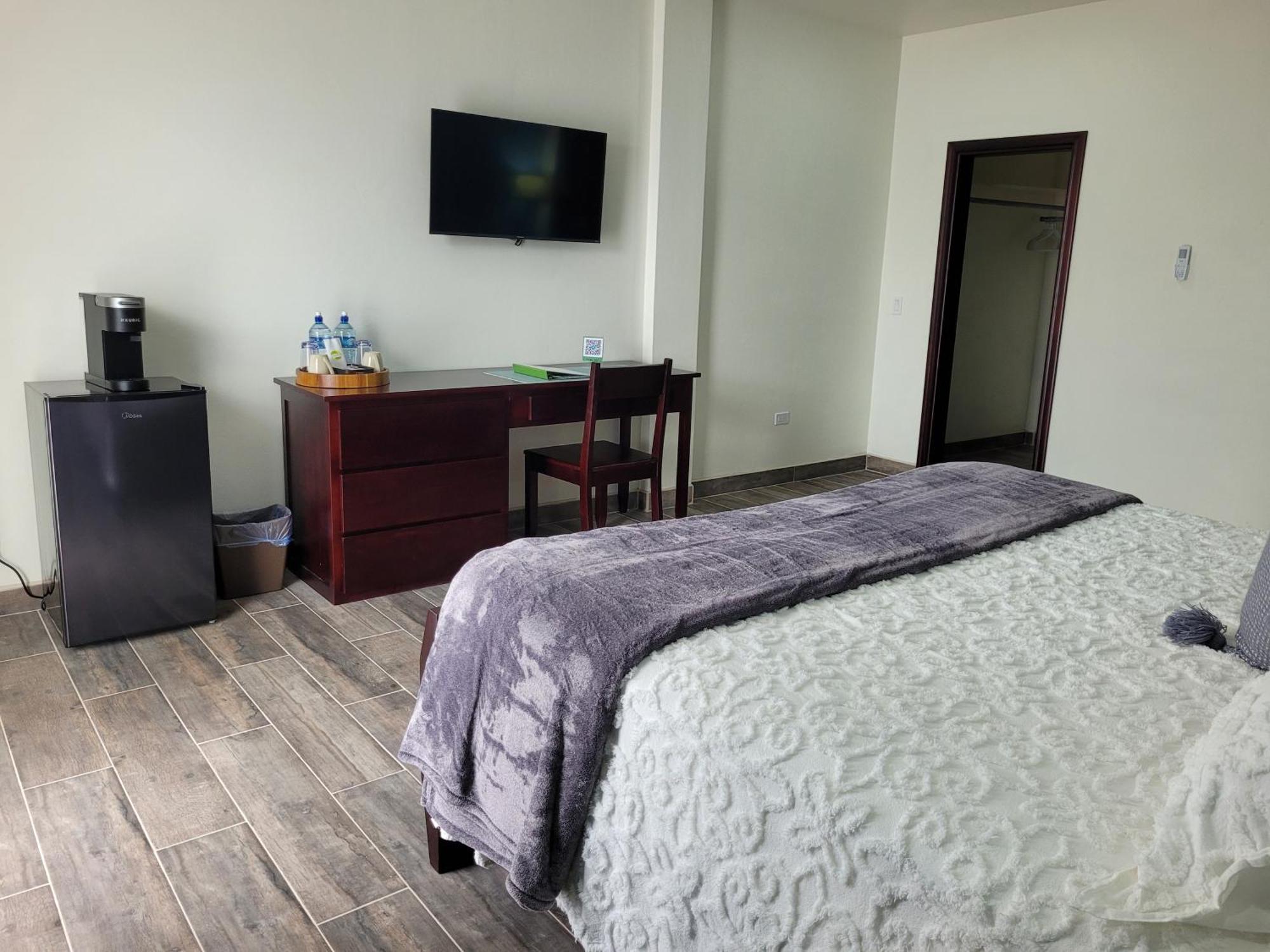 Ashton Court Belize Hotel Белиз Сити Екстериор снимка