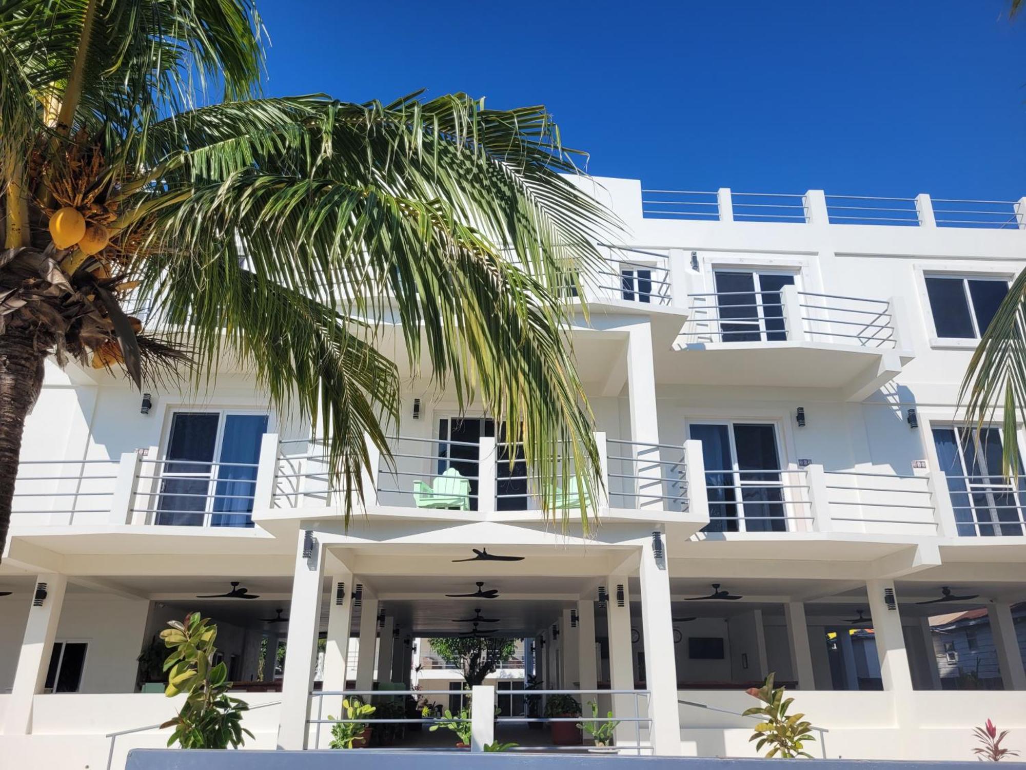 Ashton Court Belize Hotel Белиз Сити Екстериор снимка
