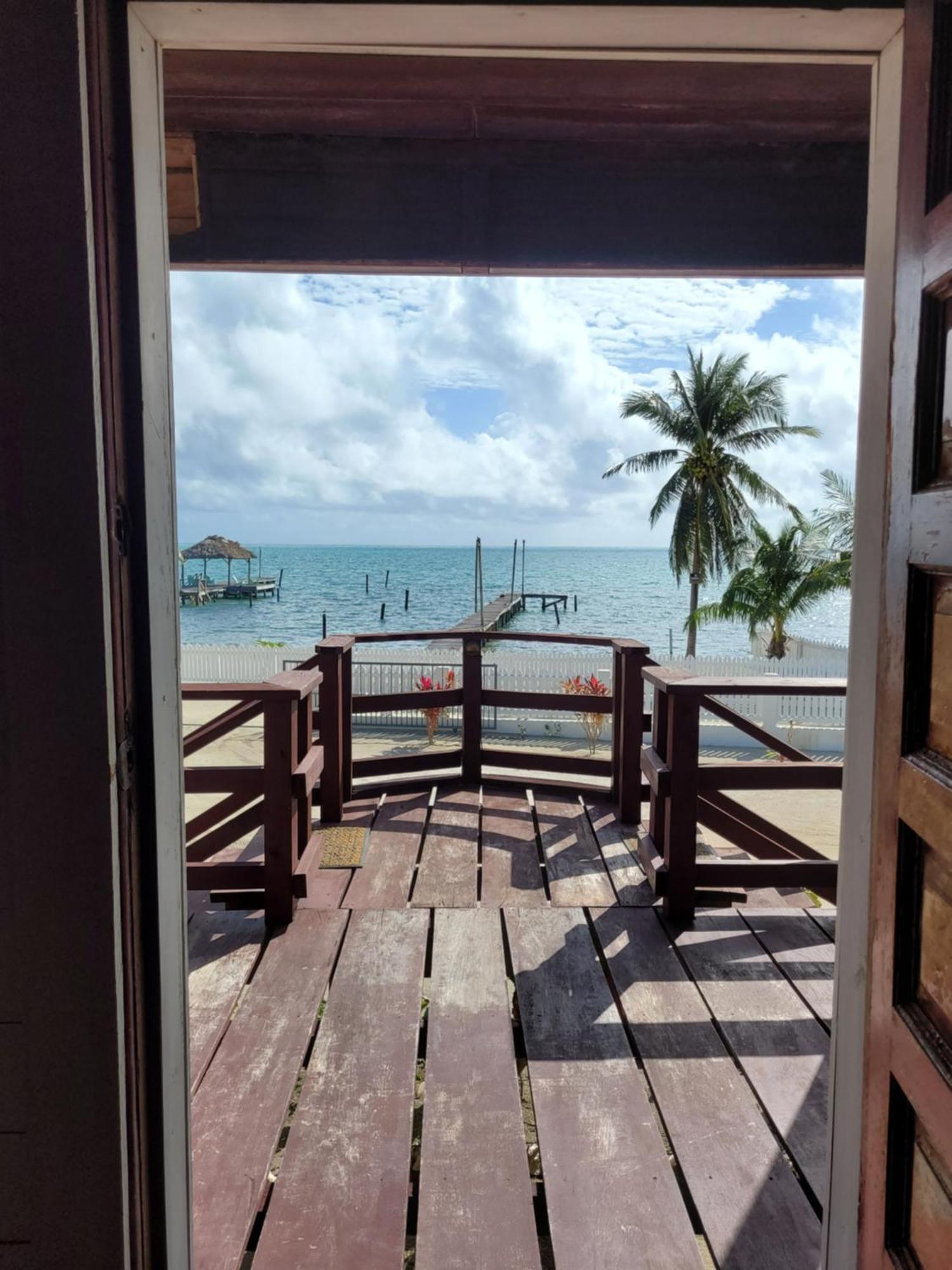 Ashton Court Belize Hotel Белиз Сити Екстериор снимка